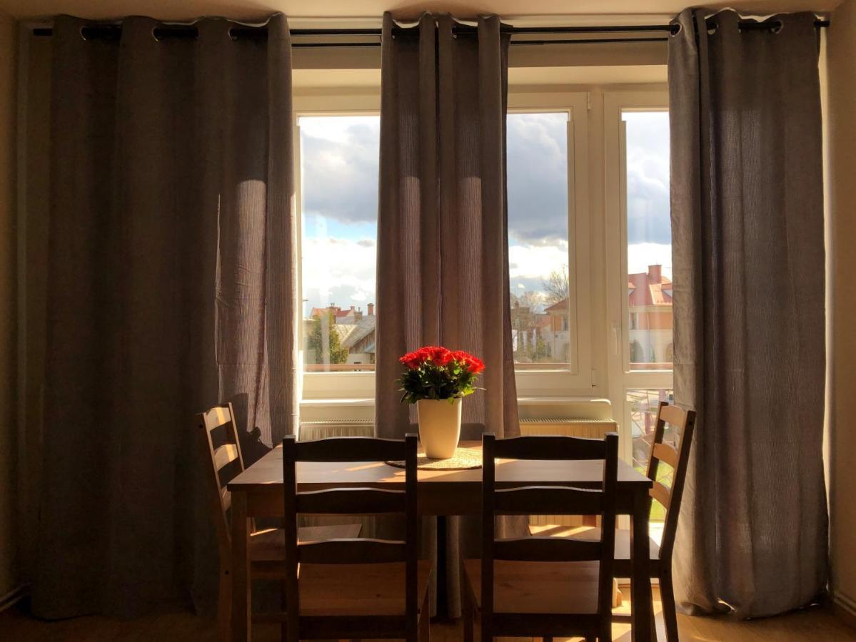 Apartament Srodmiescie Кросно Екстериор снимка