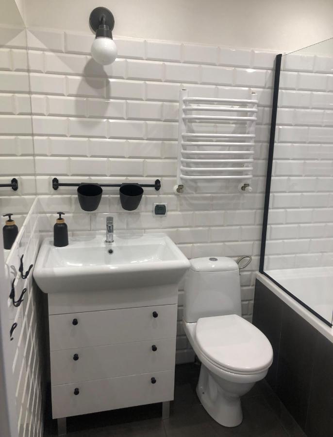 Apartament Srodmiescie Кросно Екстериор снимка