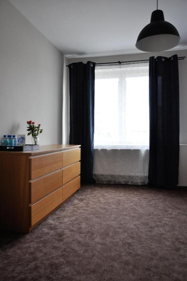 Apartament Srodmiescie Кросно Екстериор снимка