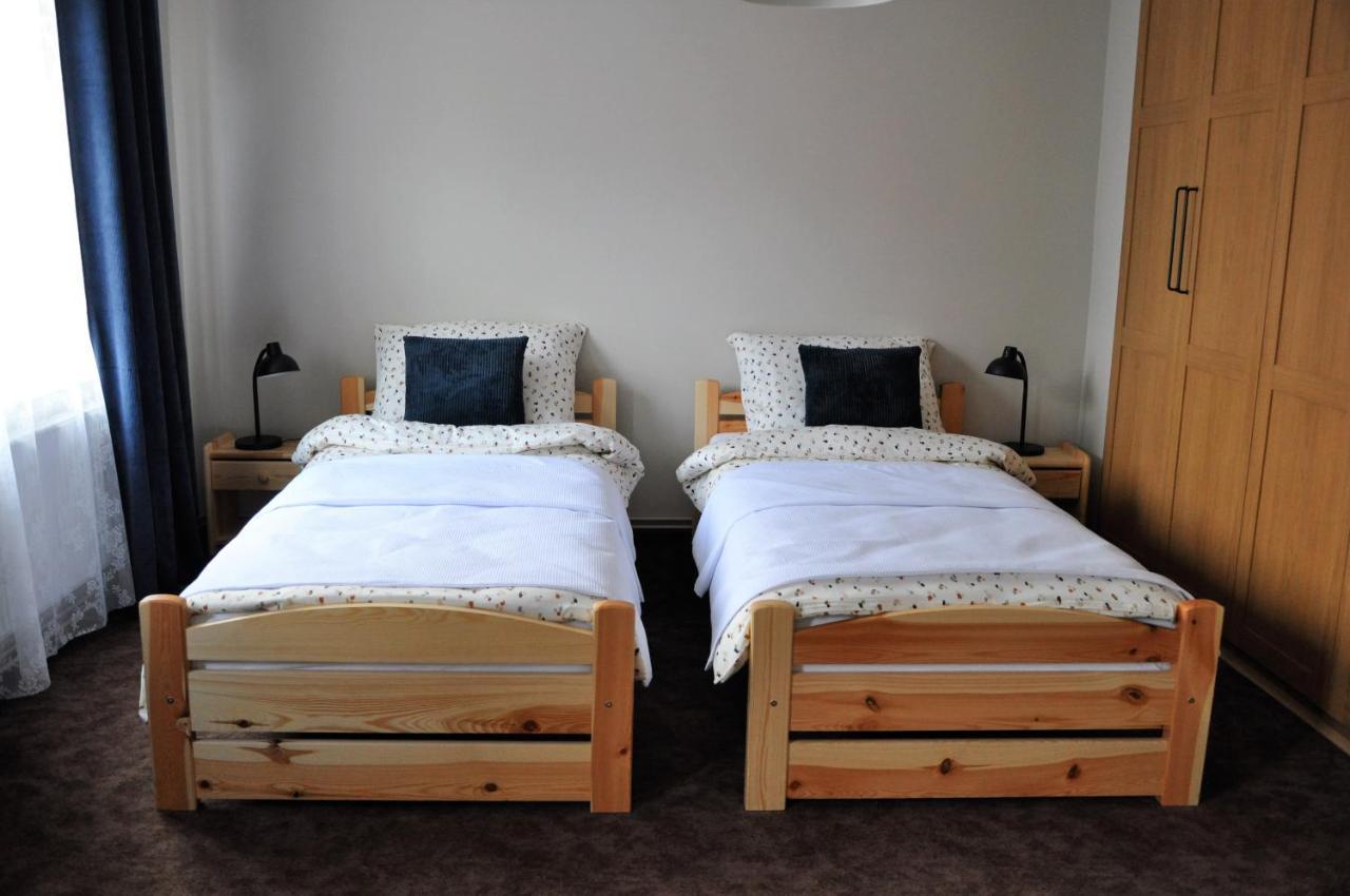 Apartament Srodmiescie Кросно Екстериор снимка