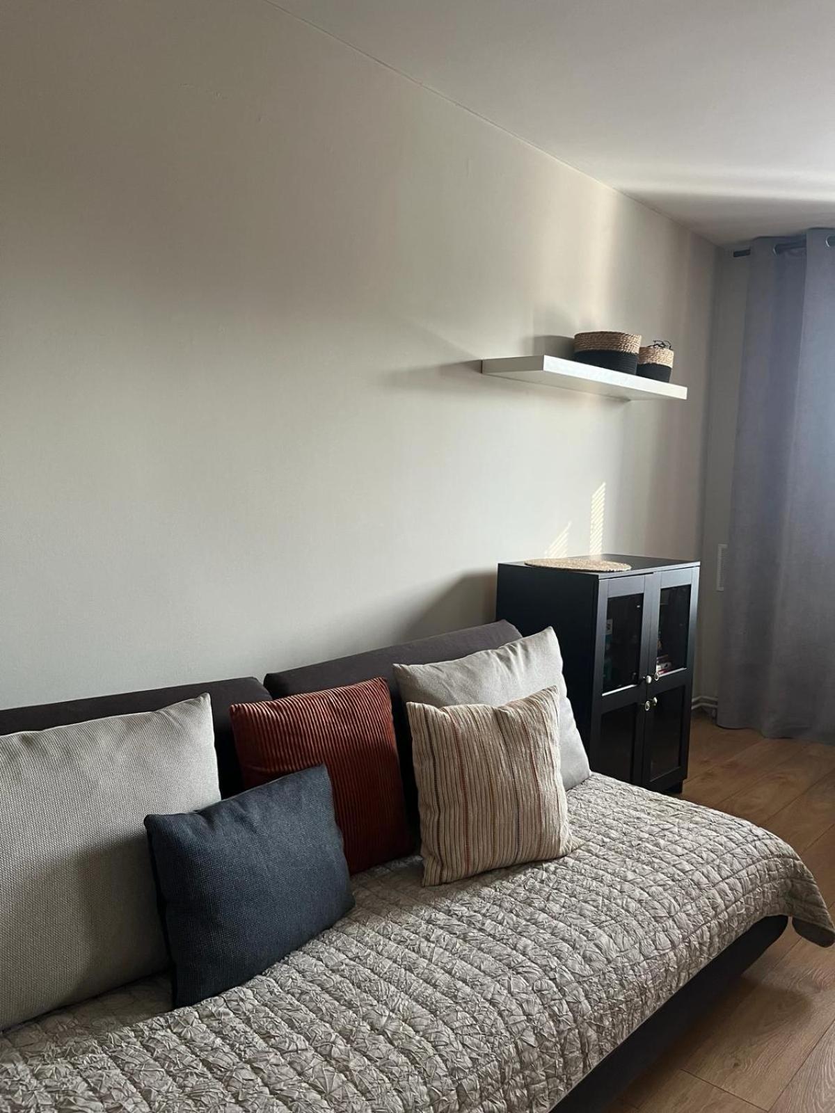 Apartament Srodmiescie Кросно Екстериор снимка
